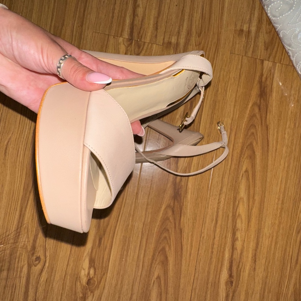 Guess Elegant Nude Platform Heels - Picture 8 of 13